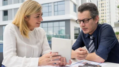 lease vs finance in Canada discussion between buyer and advisor comparing car payment options